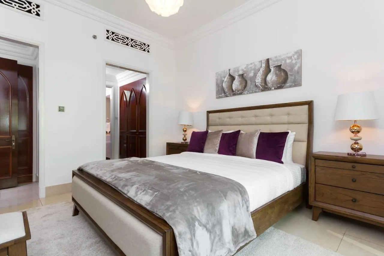 Apartment Souk Al Bahar Al Tajer, Burj Khalifa - Mint Stay Dubai