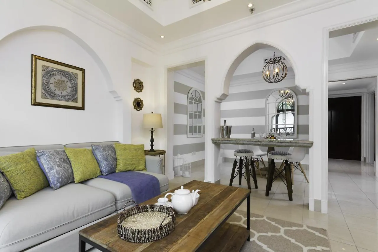Souk Al Bahar Al Tajer, Burj Khalifa - Mint Stay Dubai United Arab Emirates